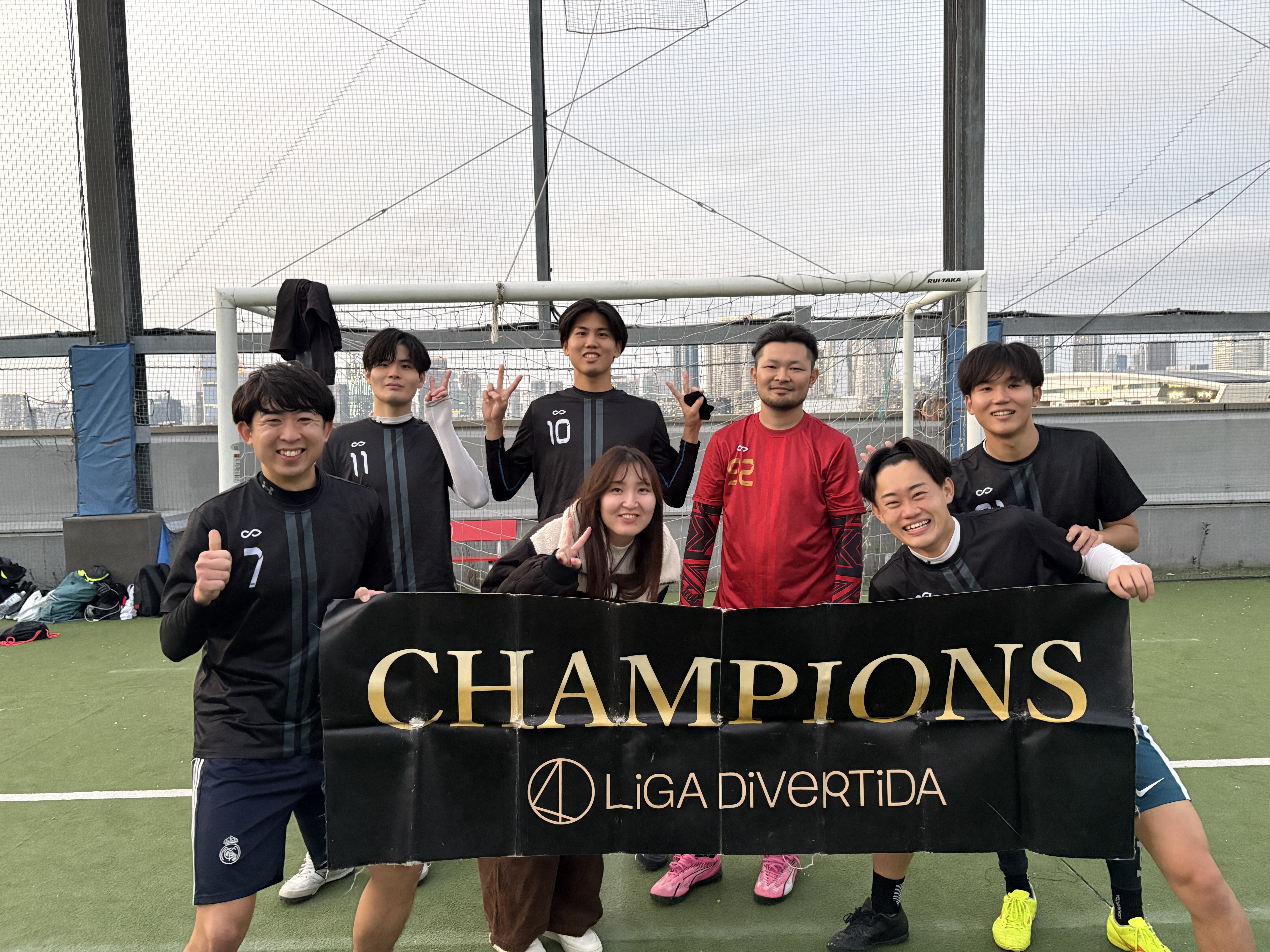 2025年11月8日 有明 BUDDYスポーツアリーナ 屋上人工芝コート フットサル 大会風景
