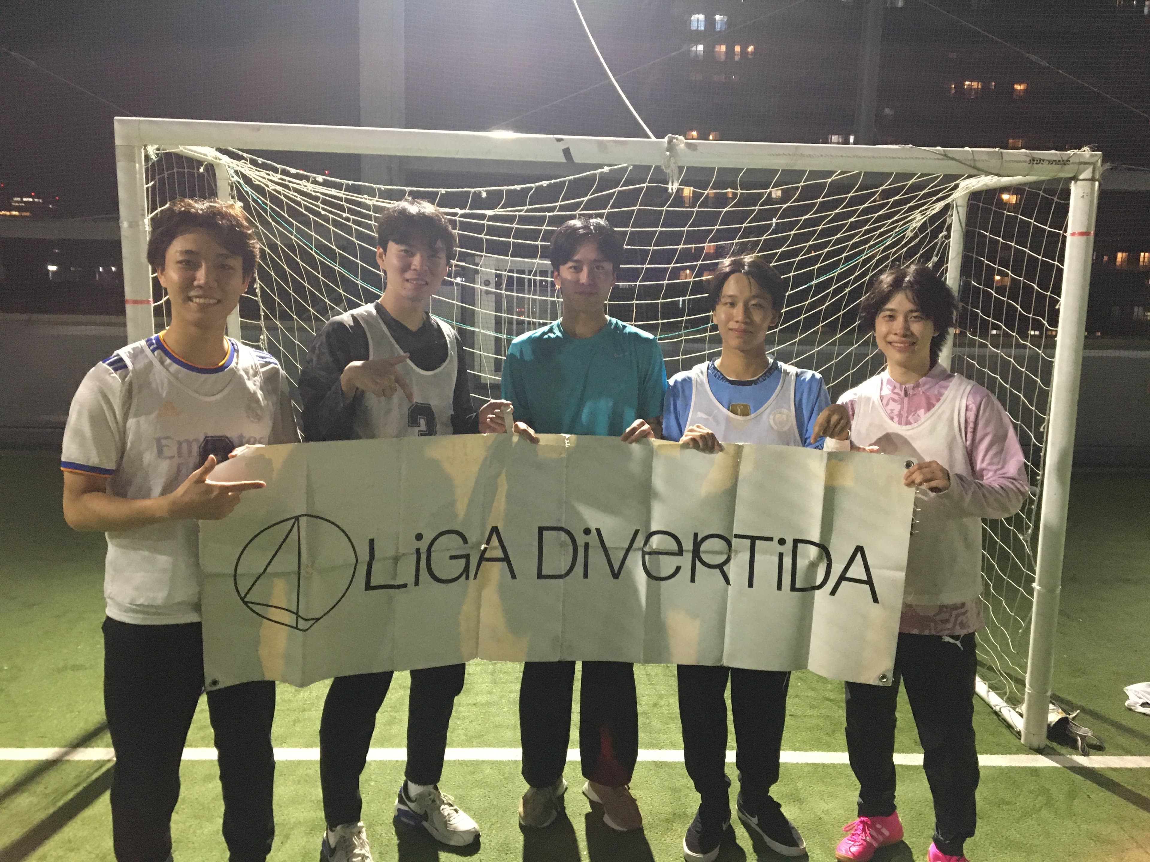 2025年11月21日 有明 BUDDYスポーツアリーナ 屋上人工芝コート フットサル 大会風景