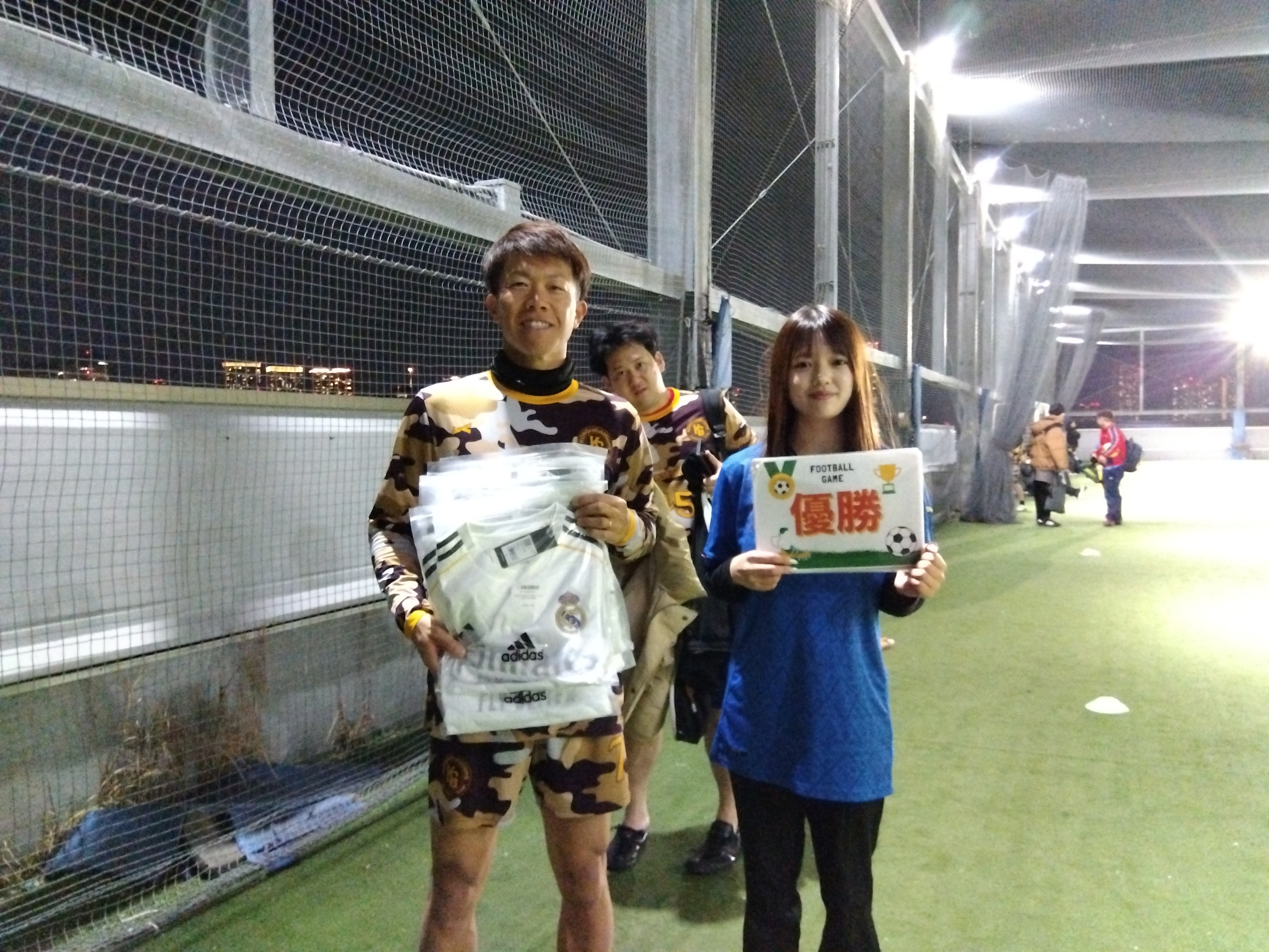 2025年12月7日 有明 BUDDYスポーツアリーナ 屋上人工芝コート フットサル 大会風景