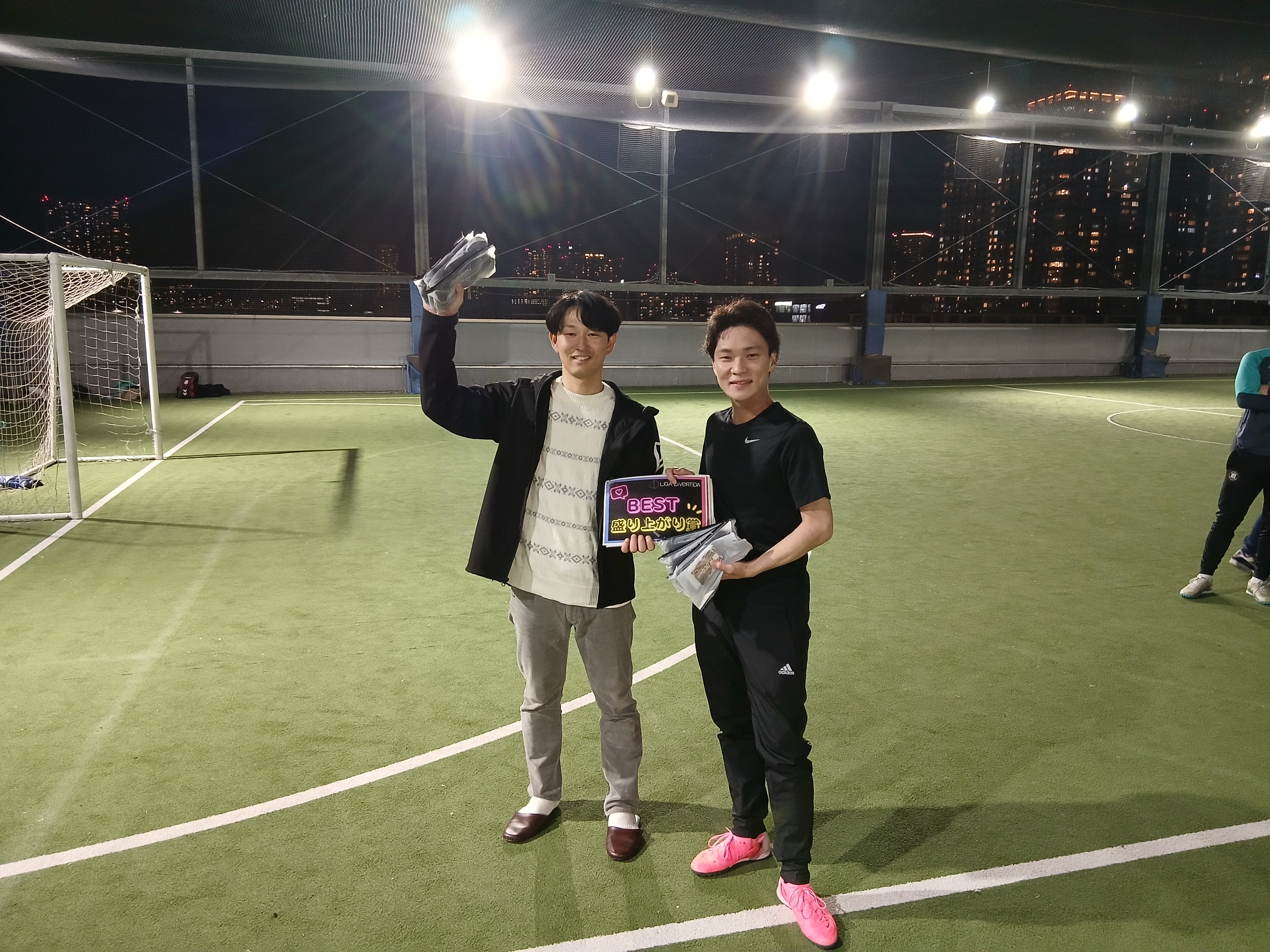2025年12月10日 有明 BUDDYスポーツアリーナ 屋上人工芝コート フットサル 大会風景