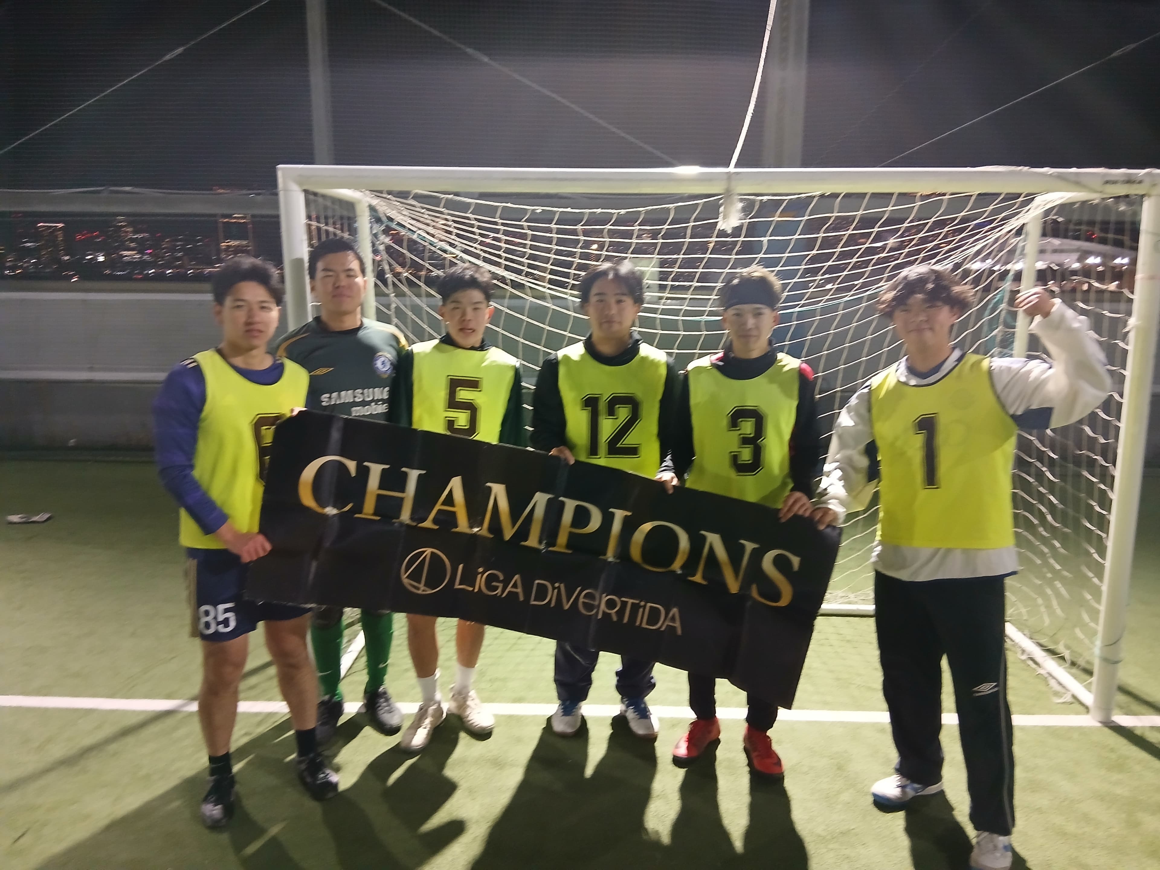 2025年12月12日 有明 BUDDYスポーツアリーナ 屋上人工芝コート フットサル 表彰