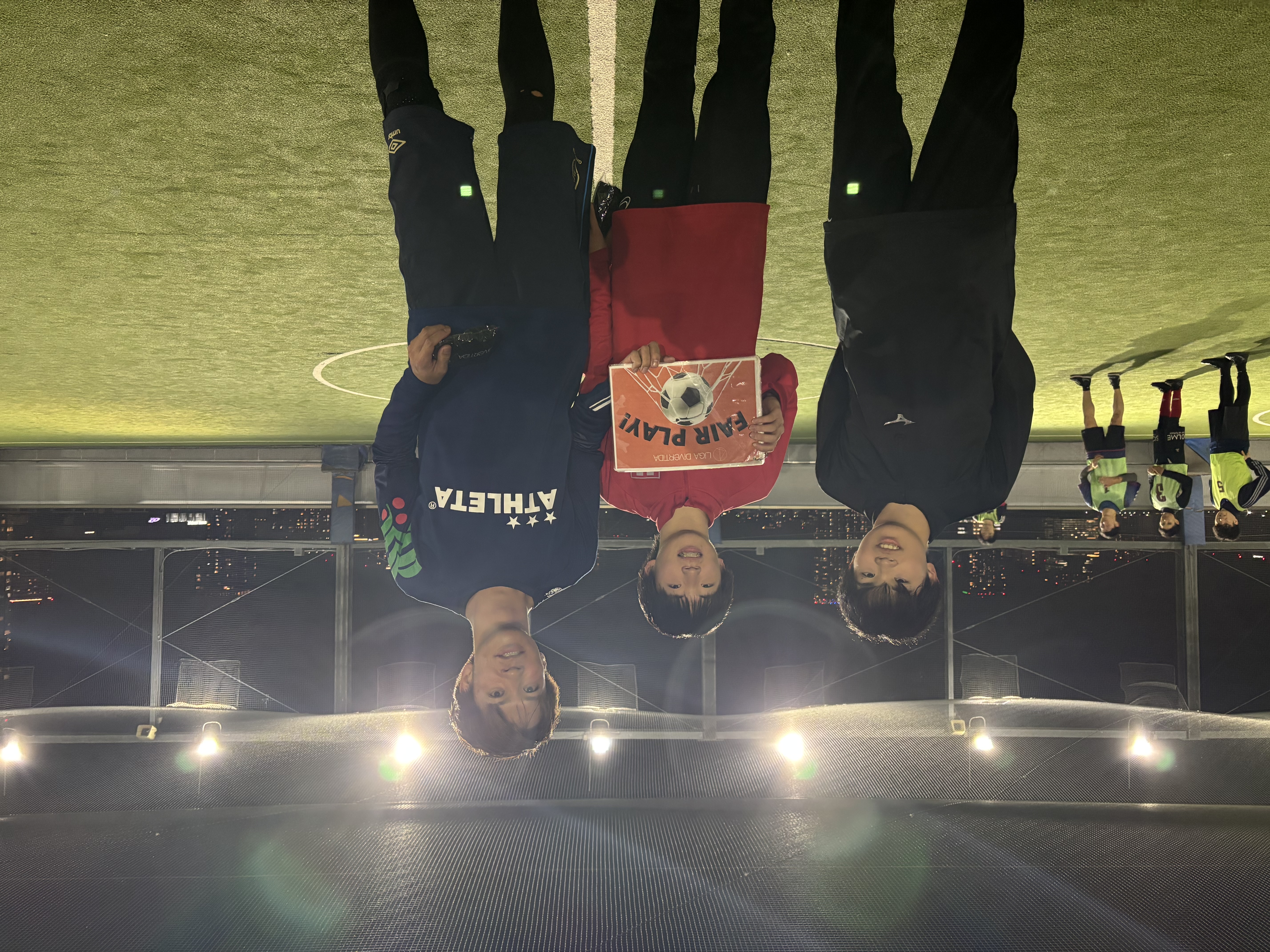 2025年12月17日 有明 BUDDYスポーツアリーナ 屋上人工芝コート フットサル 大会風景