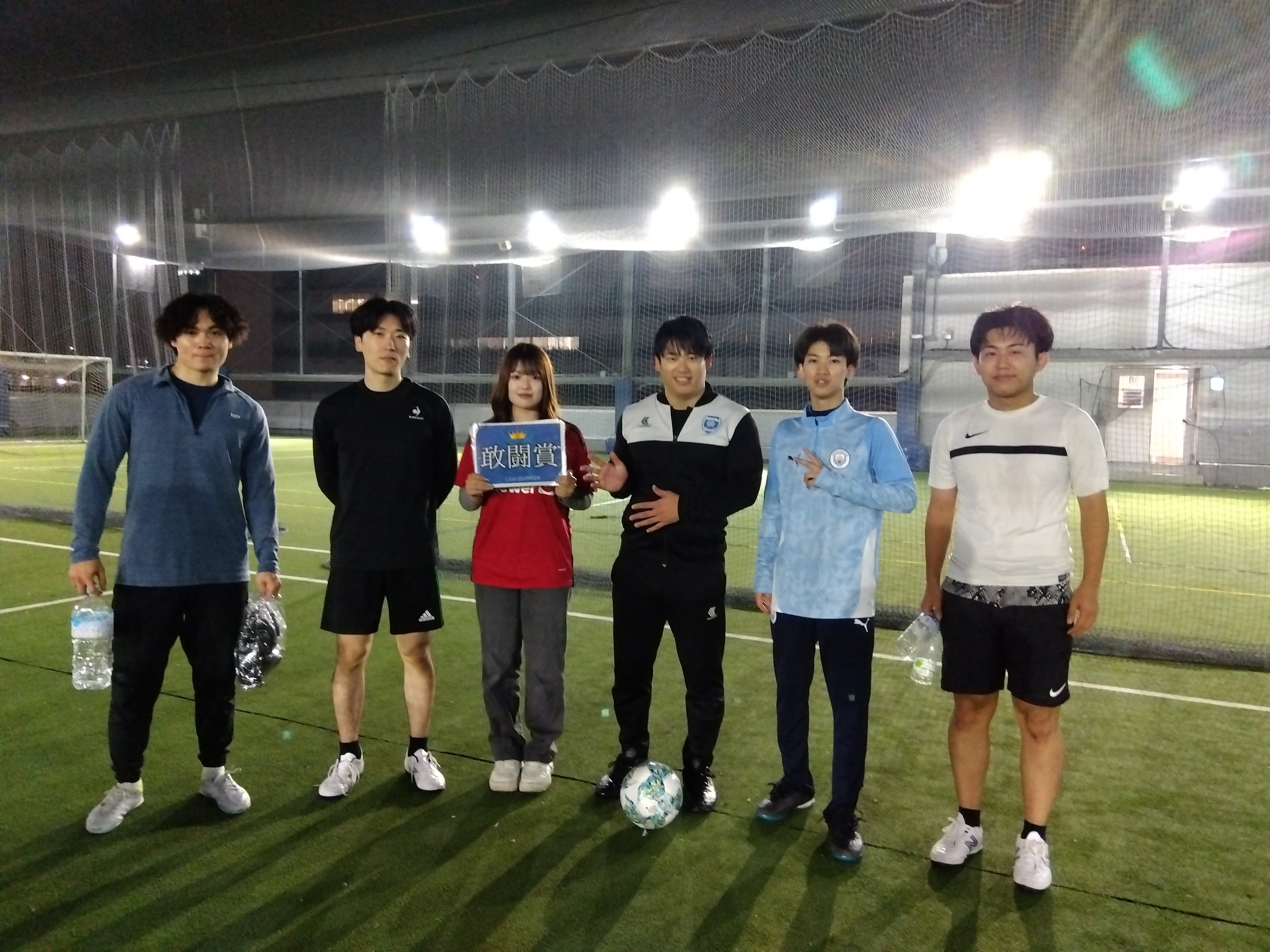 2025年12月20日 有明 BUDDYスポーツアリーナ 屋上人工芝コート フットサル 大会風景