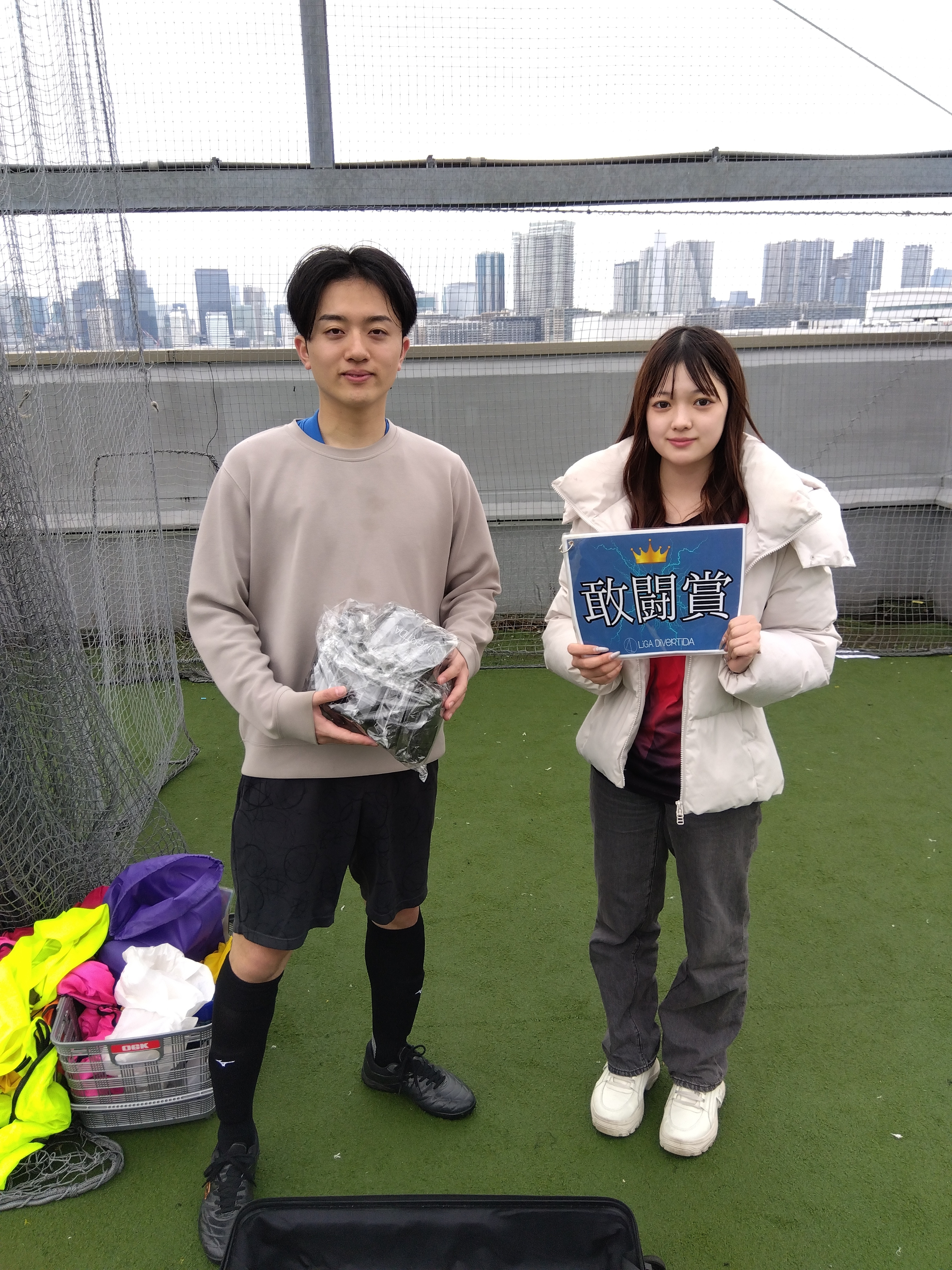 2025年12月21日 有明 BUDDYスポーツアリーナ 屋上人工芝コート フットサル 大会風景