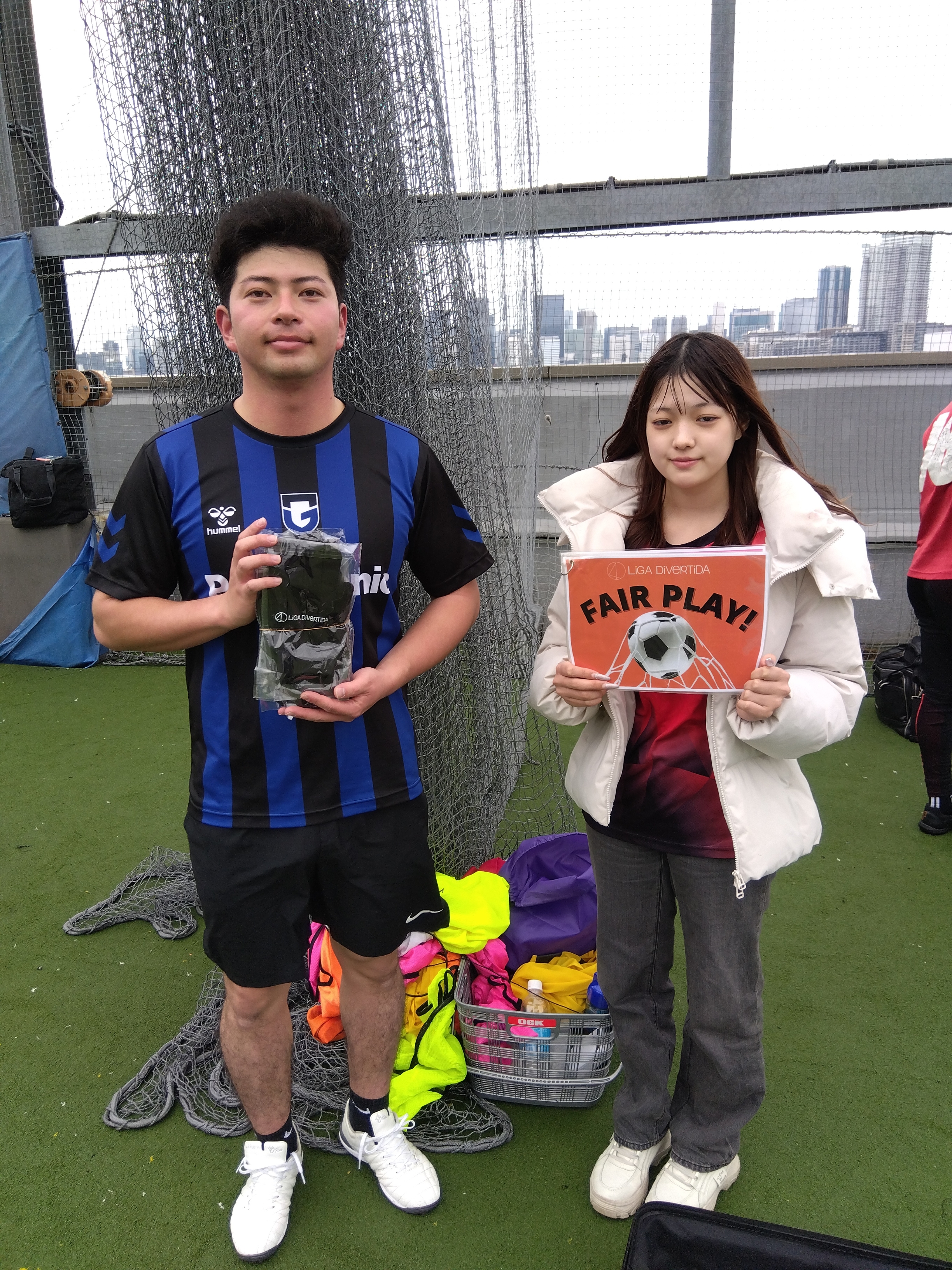 2025年12月21日 有明 BUDDYスポーツアリーナ 屋上人工芝コート フットサル 大会風景