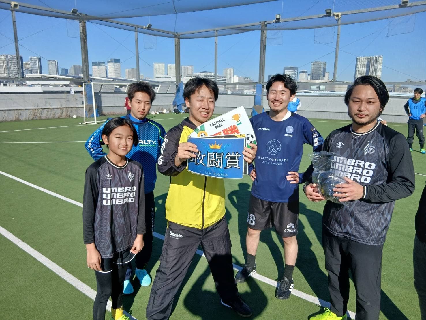 2025年12月28日 有明 BUDDYスポーツアリーナ 屋上人工芝コート フットサル 大会風景