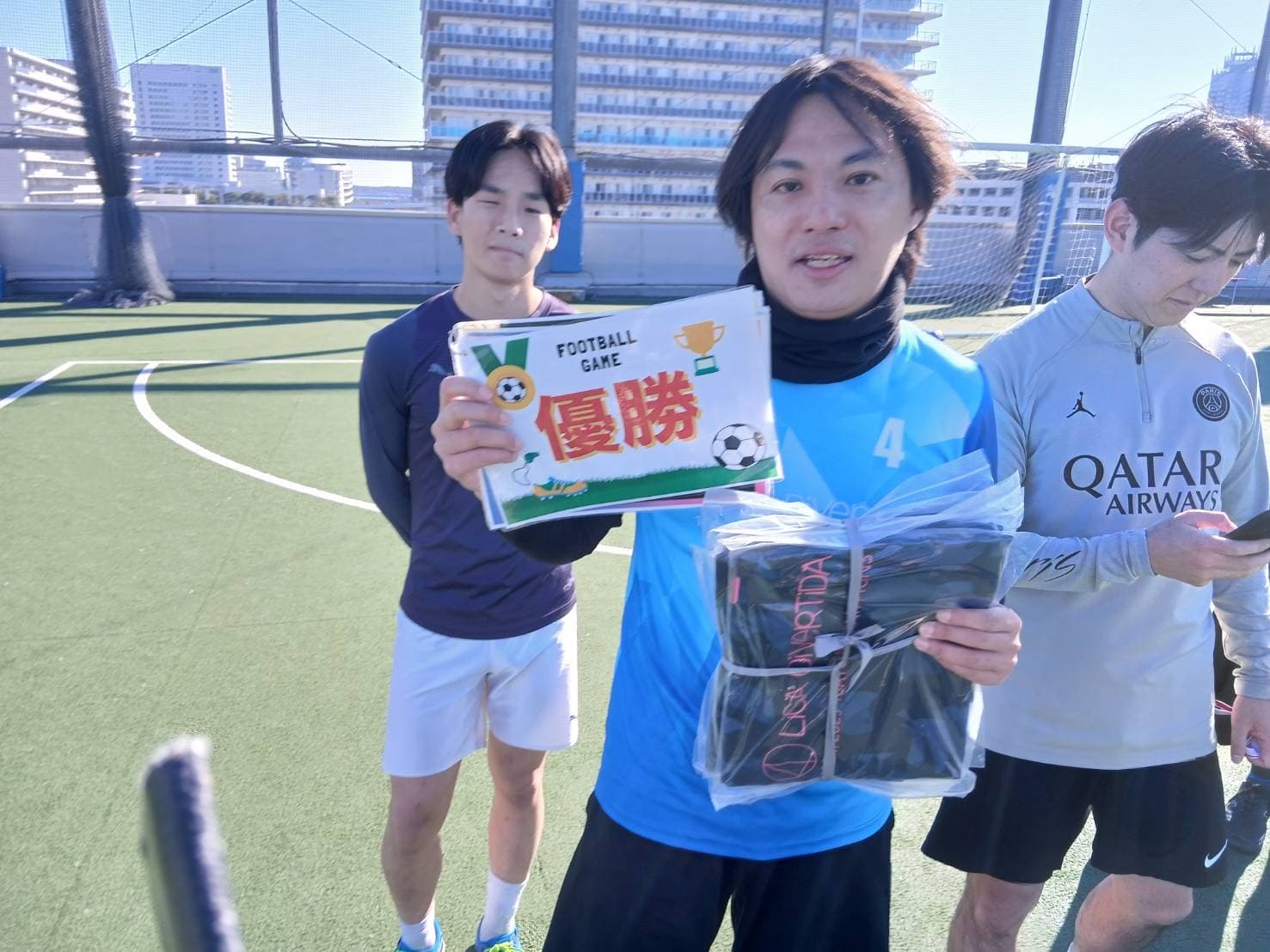 2025年12月28日 有明 BUDDYスポーツアリーナ 屋上人工芝コート フットサル 大会風景