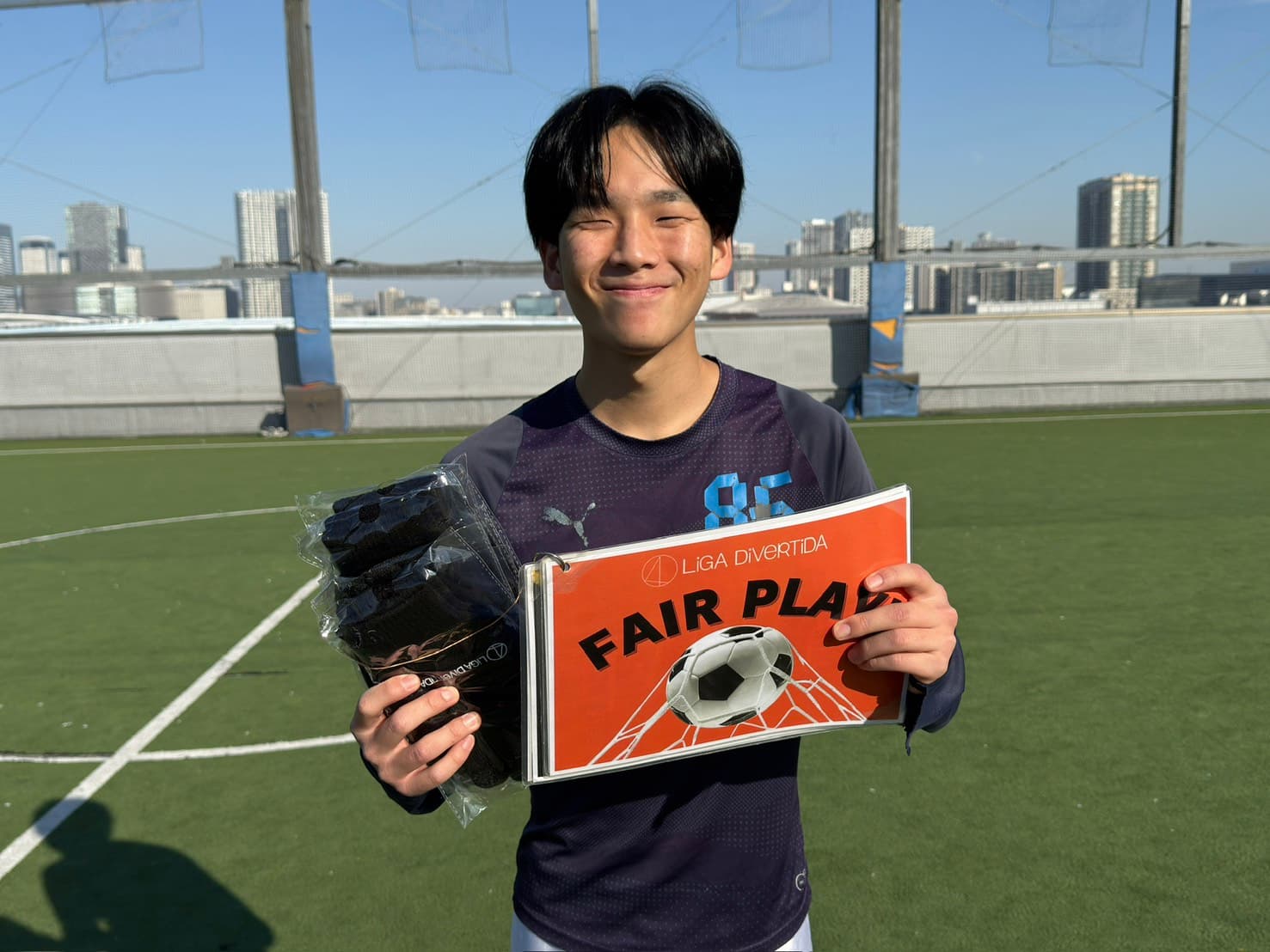2025年12月30日 有明 BUDDYスポーツアリーナ 屋上人工芝コート フットサル 大会風景