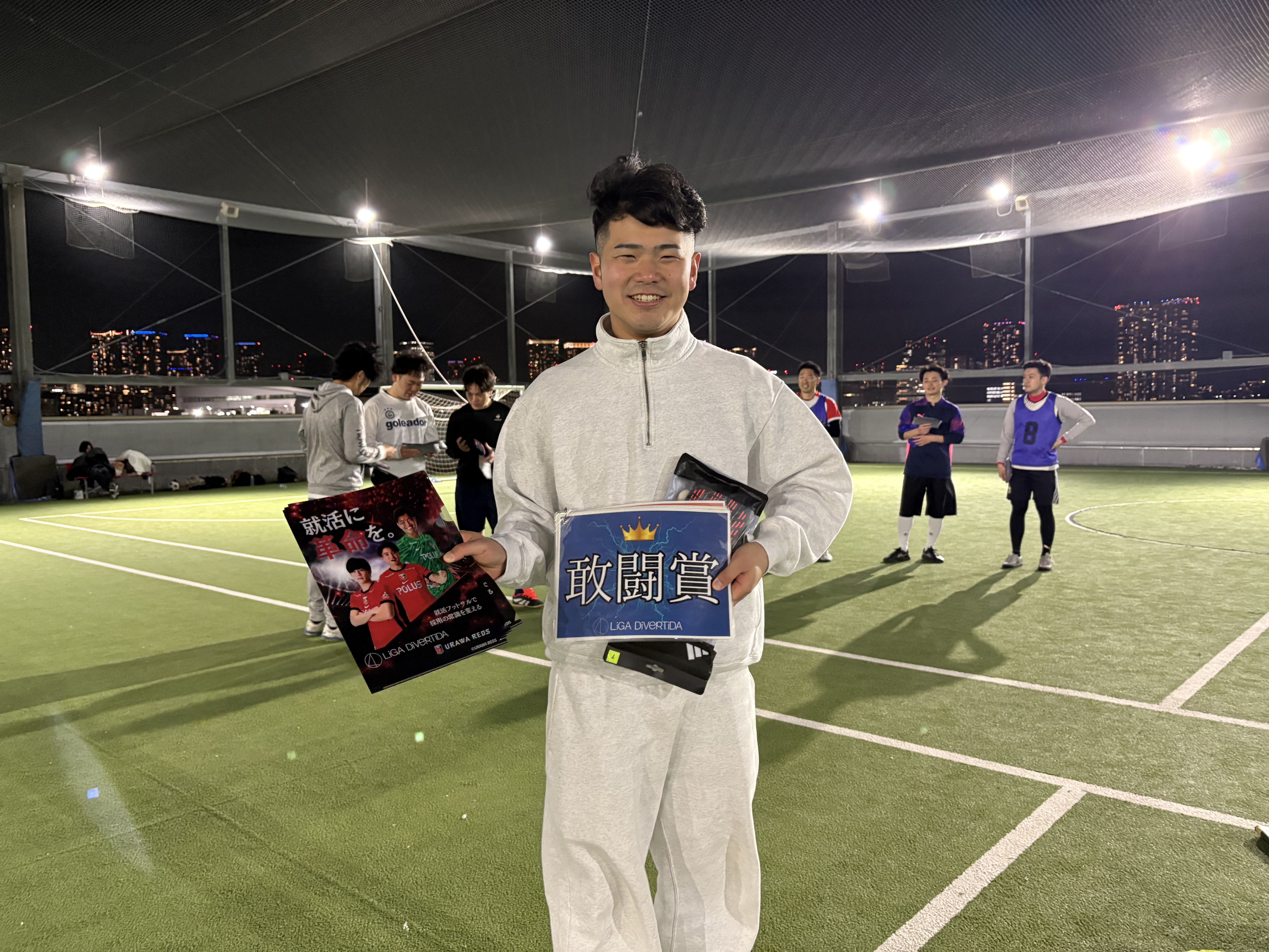 2026年4月8日 有明 BUDDYスポーツアリーナ 屋上人工芝コート フットサル 大会風景