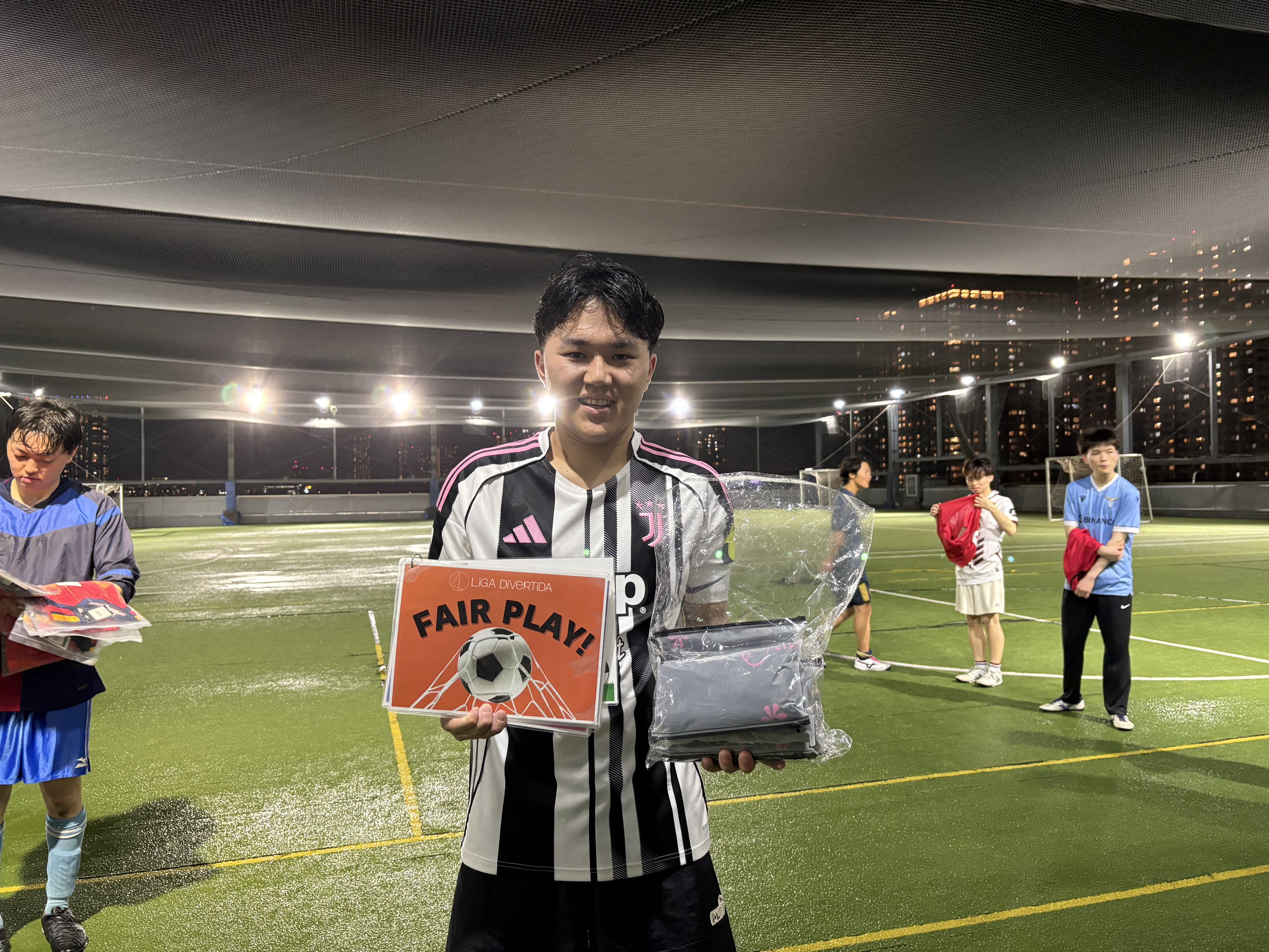 2026年4月10日 有明 BUDDYスポーツアリーナ 屋上人工芝コート フットサル 大会風景