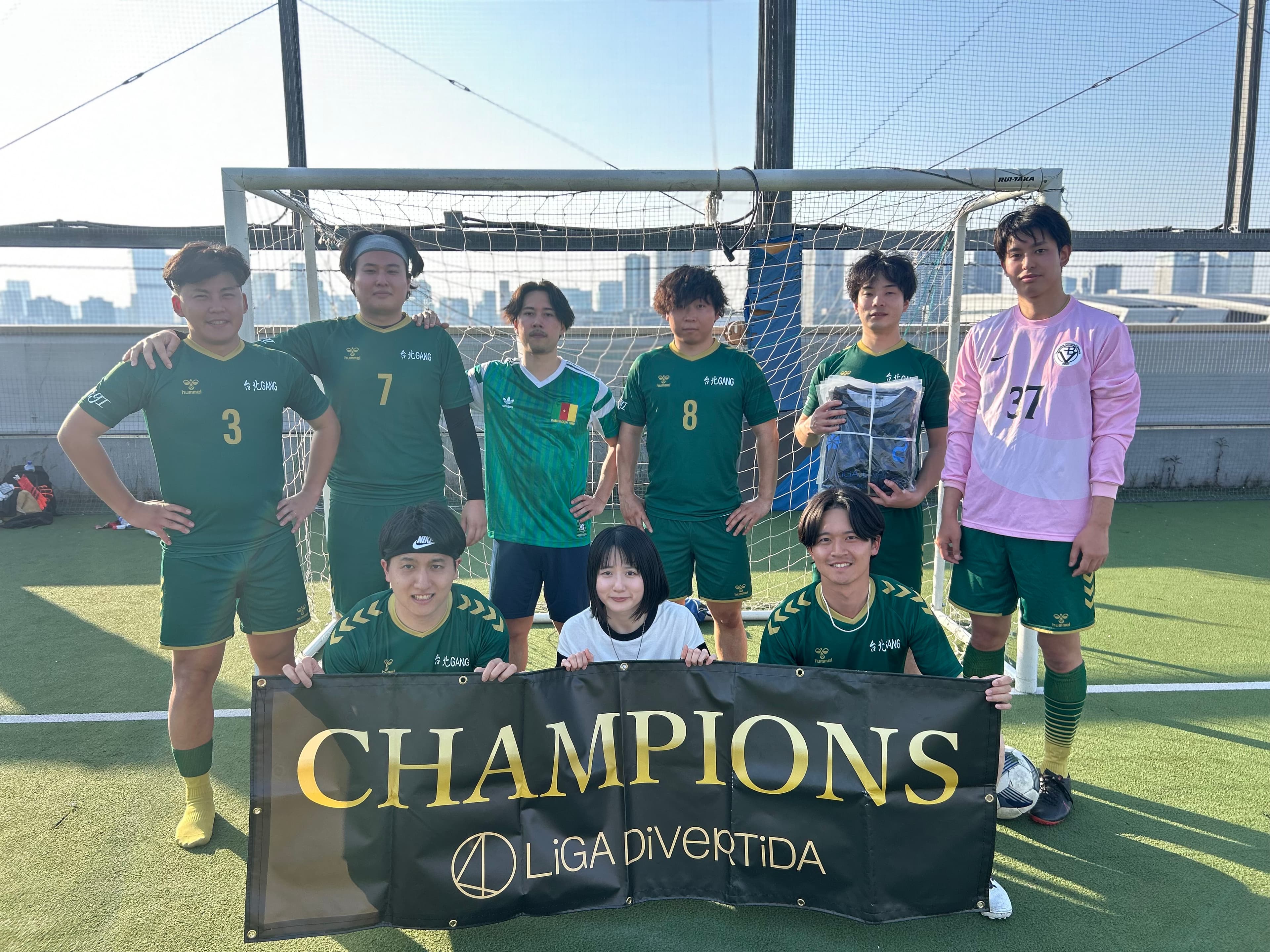 2026年5月17日 有明 BUDDYスポーツアリーナ 屋上人工芝コート フットサル 大会風景