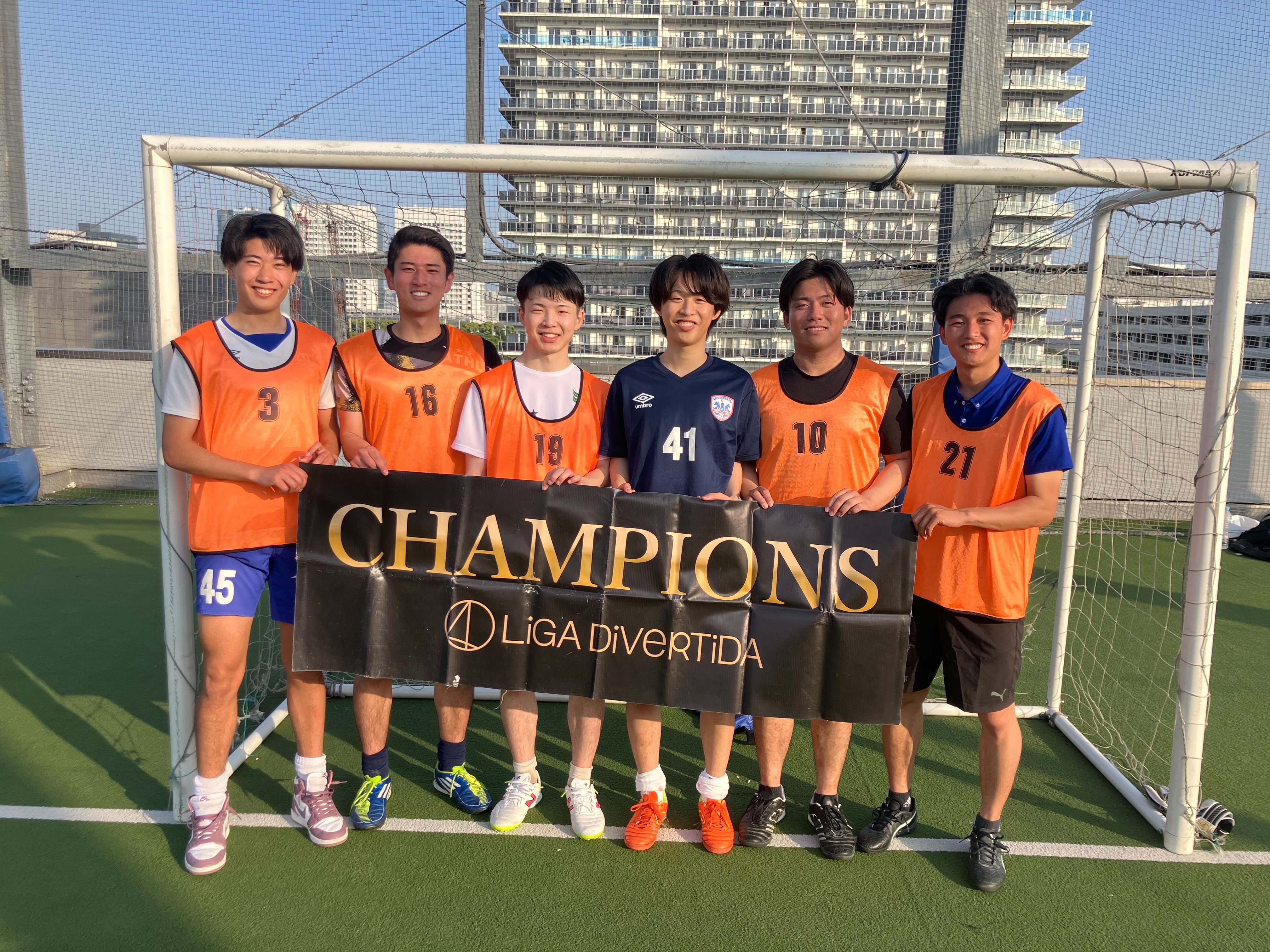 2025年5月4日 有明 BUDDYスポーツアリーナ 屋上人工芝コート フットサル 大会風景