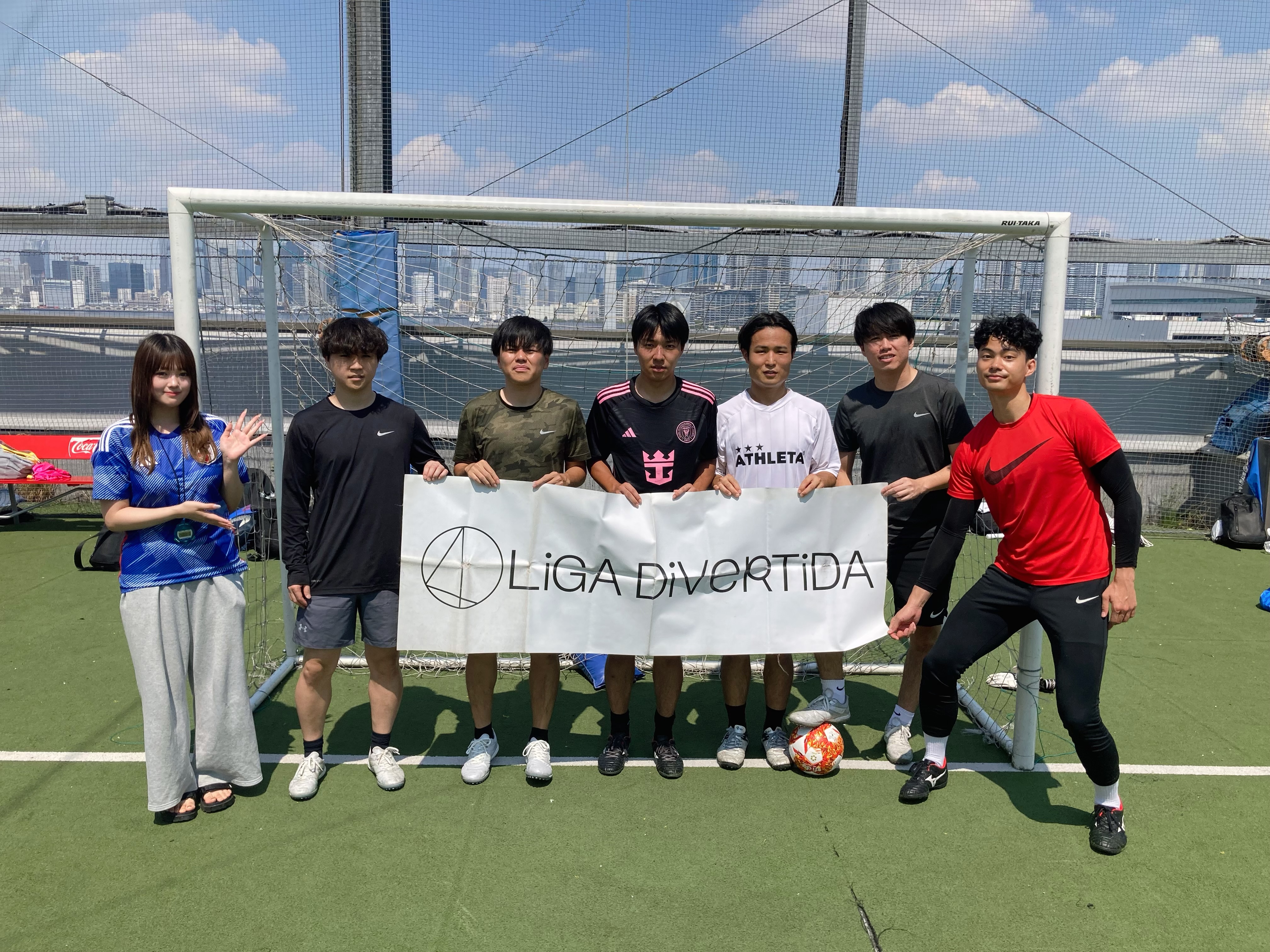 エスポルチ本牧 - 2025年8月24日 有明 BUDDYスポーツアリーナ 屋上人工芝コート フットサル