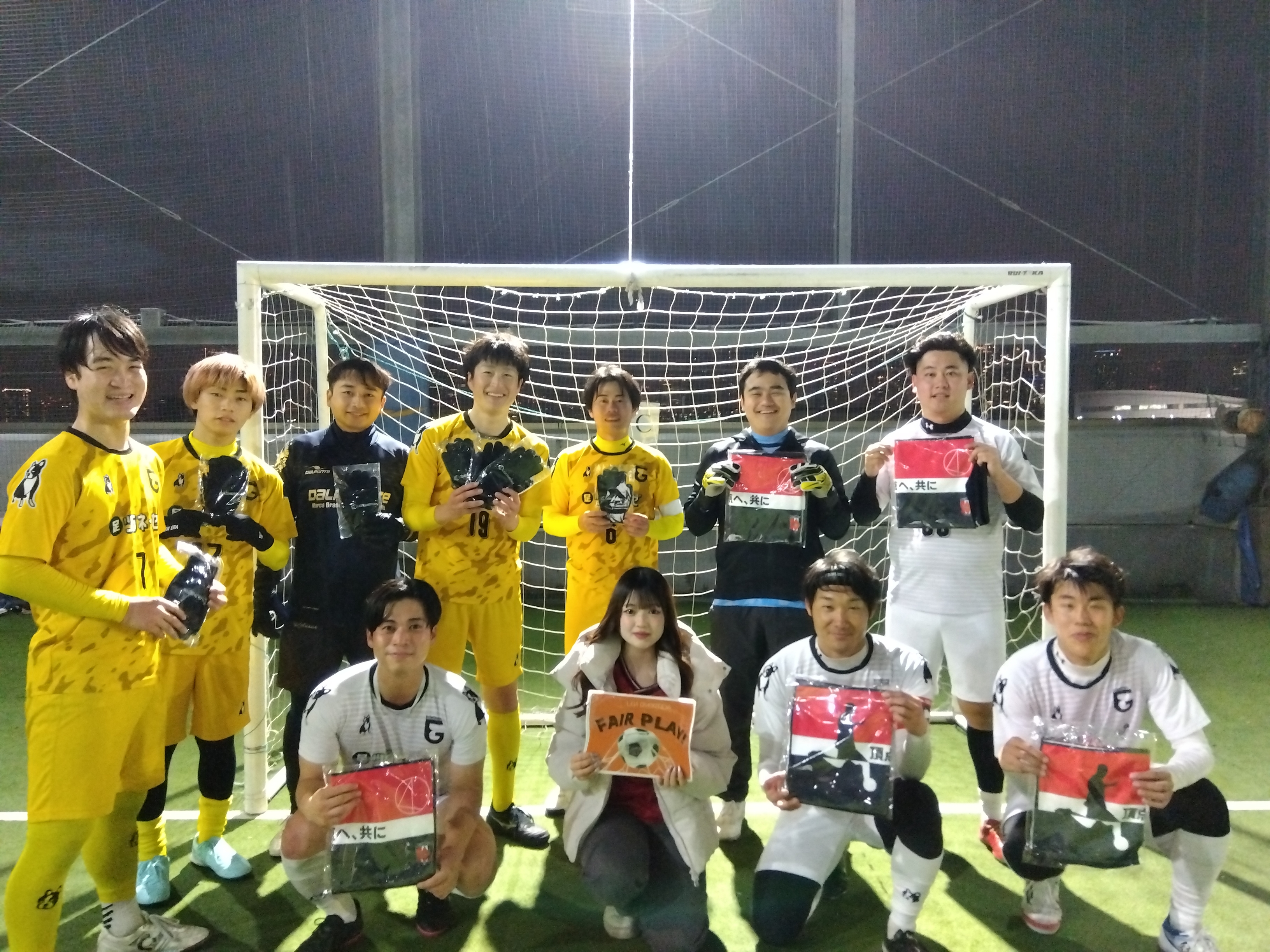 2025年12月20日 有明 BUDDYスポーツアリーナ 屋上人工芝コート フットサル 大会風景