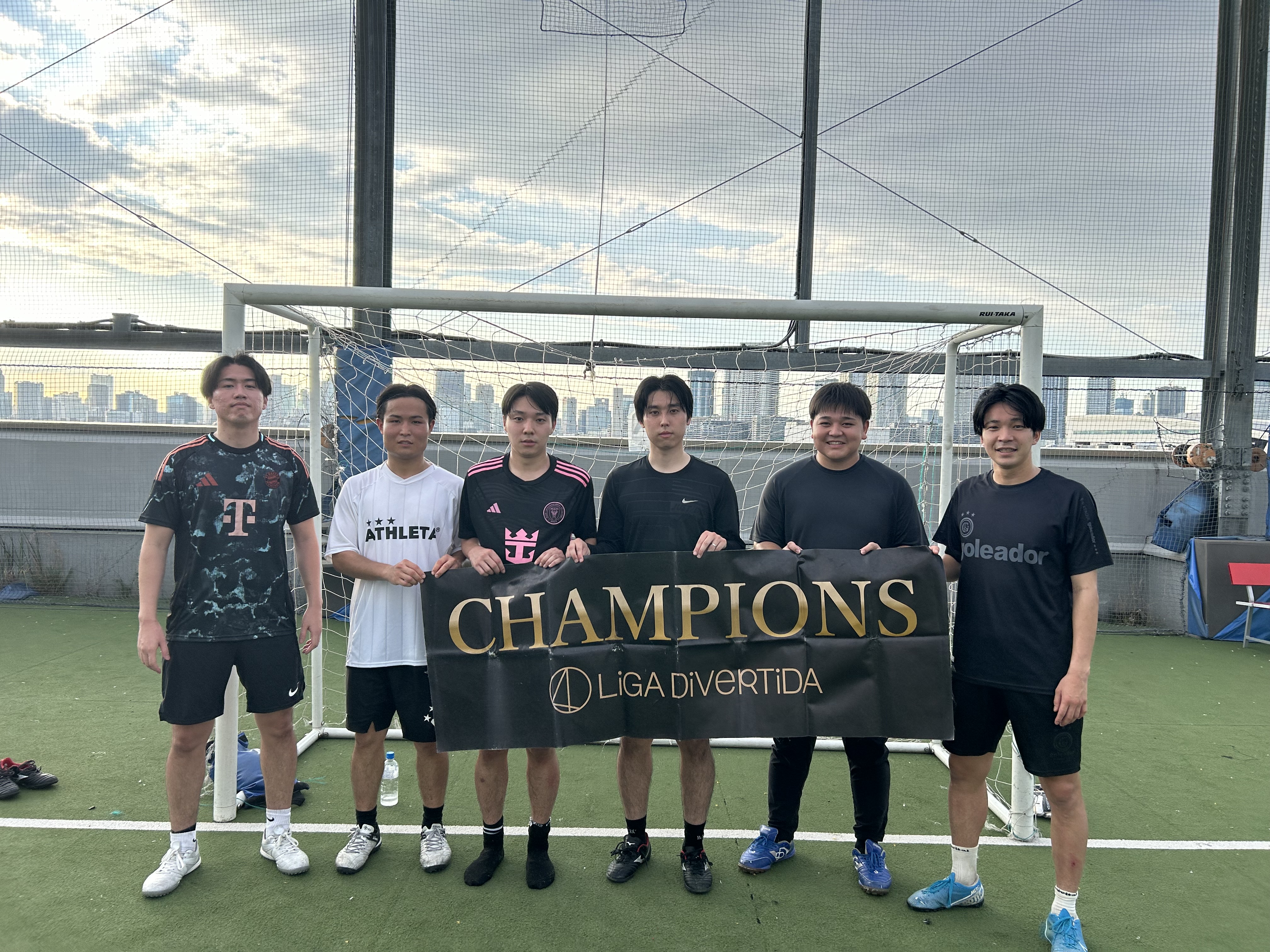 2025年7月13日 有明 BUDDYスポーツアリーナ 屋上人工芝コート フットサル 大会風景