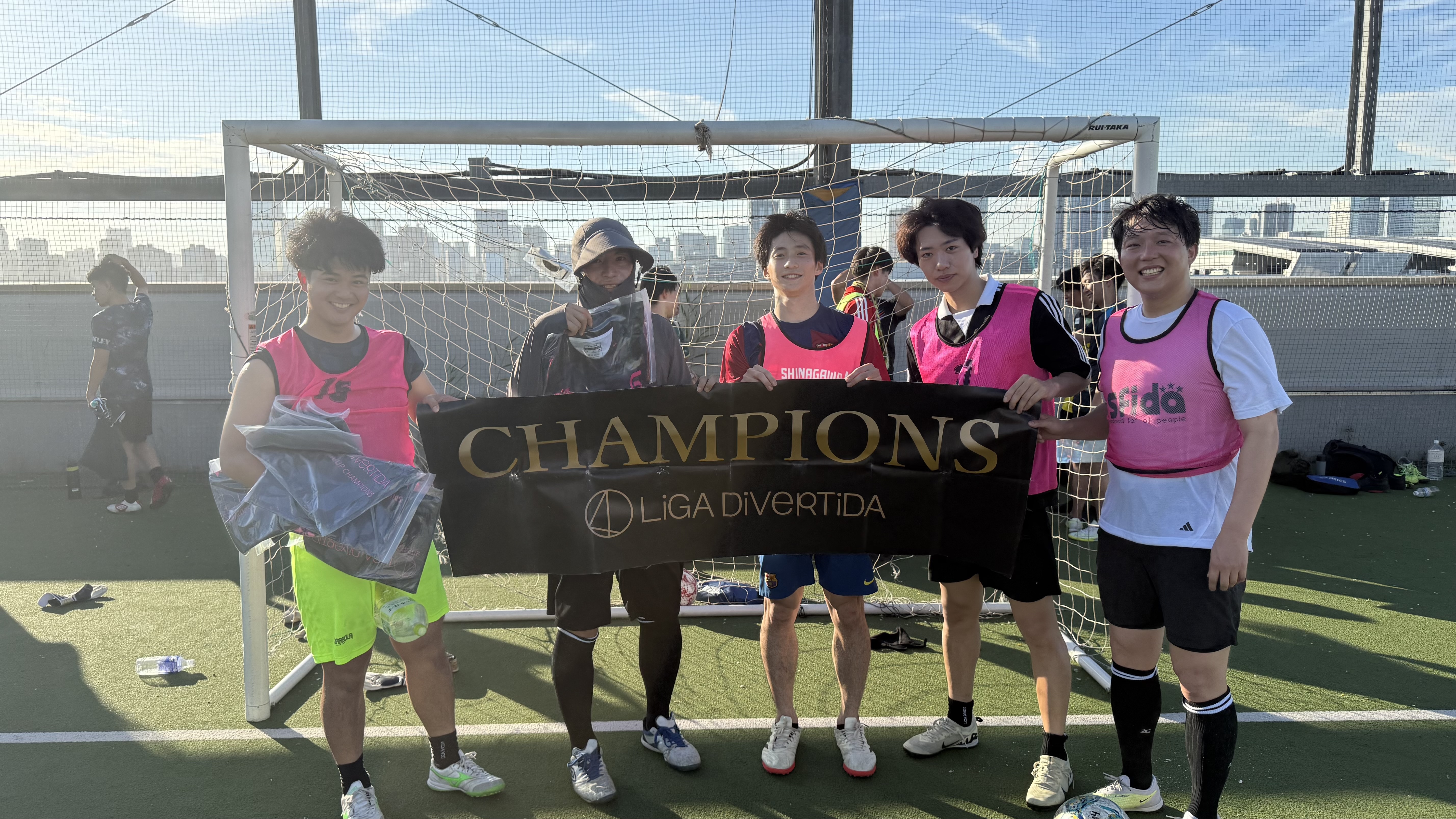 2025年7月26日 有明 BUDDYスポーツアリーナ 屋上人工芝コート フットサル 大会風景