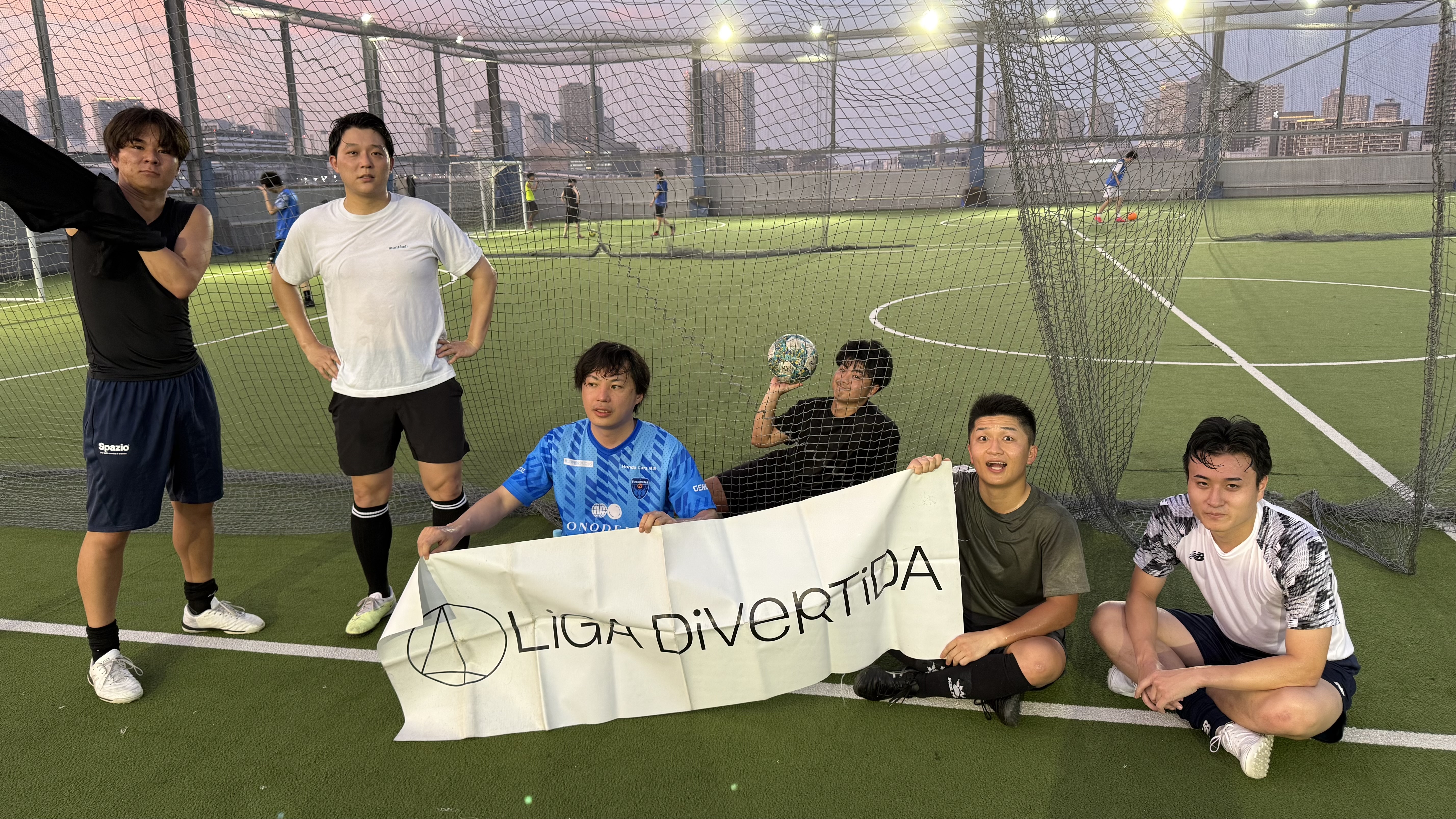 平壌少年団 ~俺のあそこはダイナマイトニダ~ - 2025年8月23日 有明 BUDDYスポーツアリーナ 屋上人工芝コート フットサル